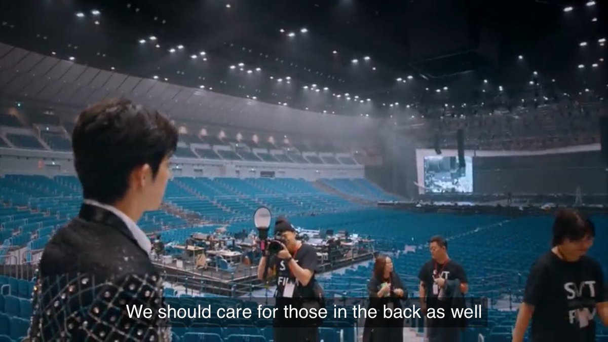 domcheol's tweet image. from “we should care for those in the back” to having the biggest led screen ☹️