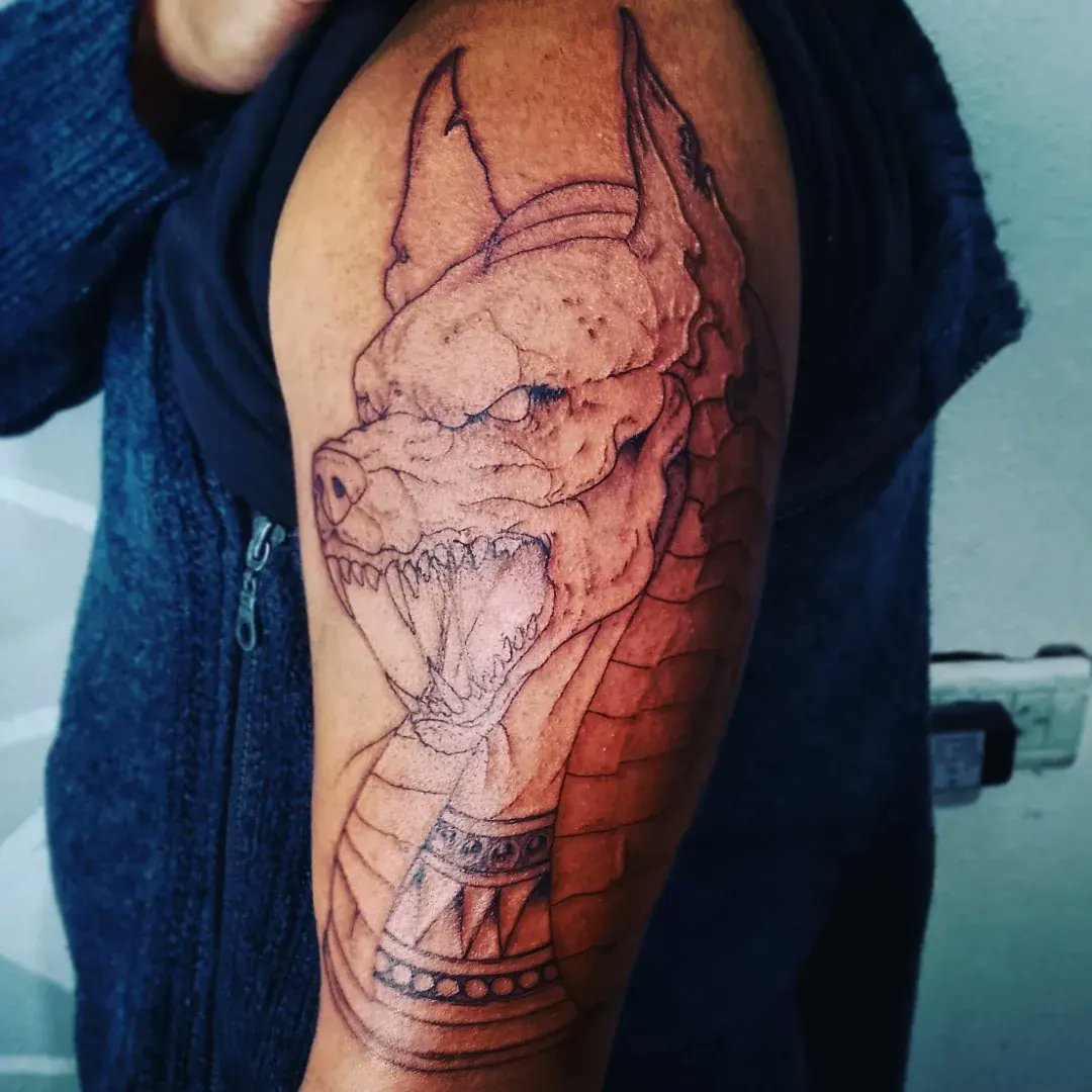 MedinaLauta's tweet image. Esto pasa cuando dejan a uno hacer y trabajar como quiere. #freehandtattoo