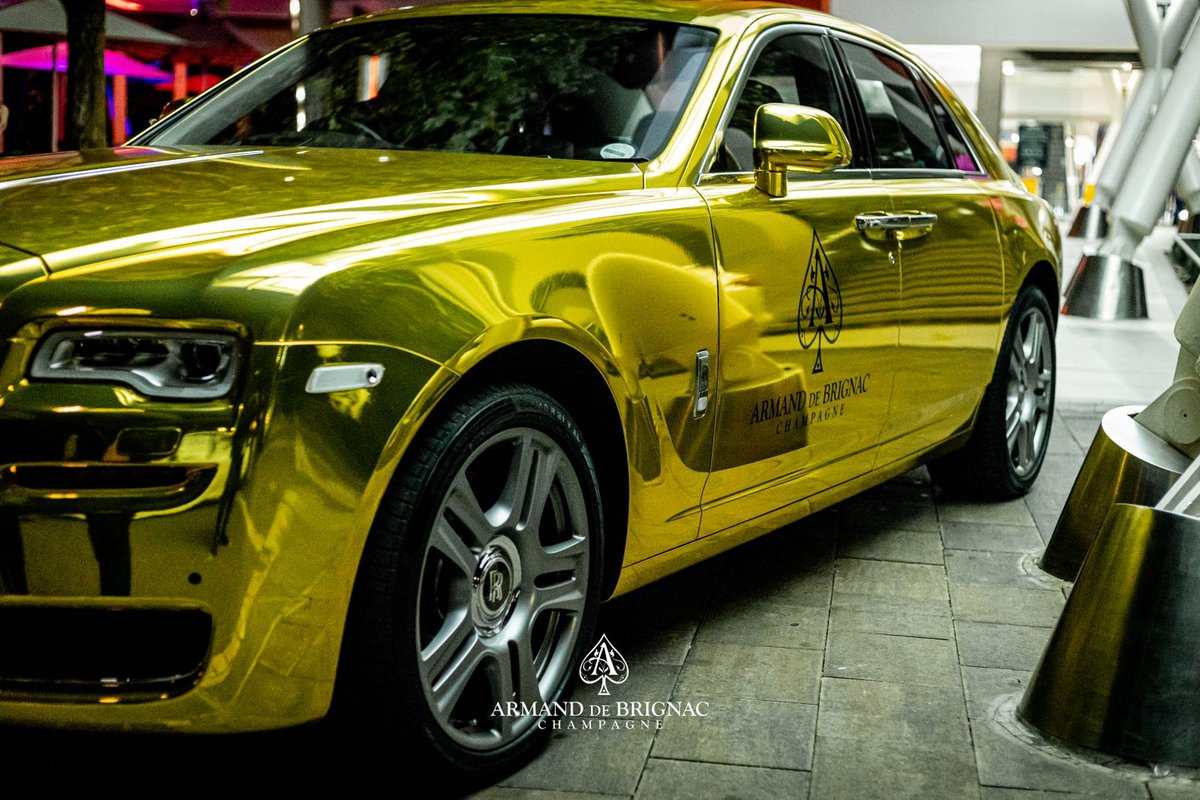 Only 🍾 <a href="/Moloko_Menlyn/">Moloko Menlyn</a> 🕺💃🚀