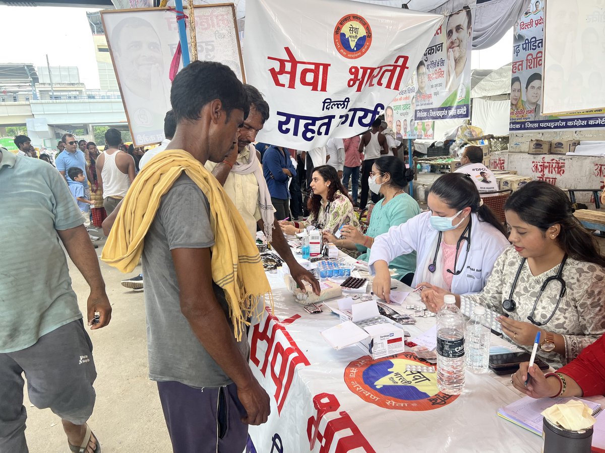 Doctors of <a href="/delhinmo/">National Medicos Organisation-Delhi</a> are giving their services to flood affected areas of delhi since day one.
we are trying our best to stop the spread of diseases.
Thank you NMO paschimi Vibhag ,Delhi team for your sewa for Today’s Health check up camp.

स्वास्थ्य सेवा राष्ट्र सेवा 🕉️🇮🇳🙏🏻