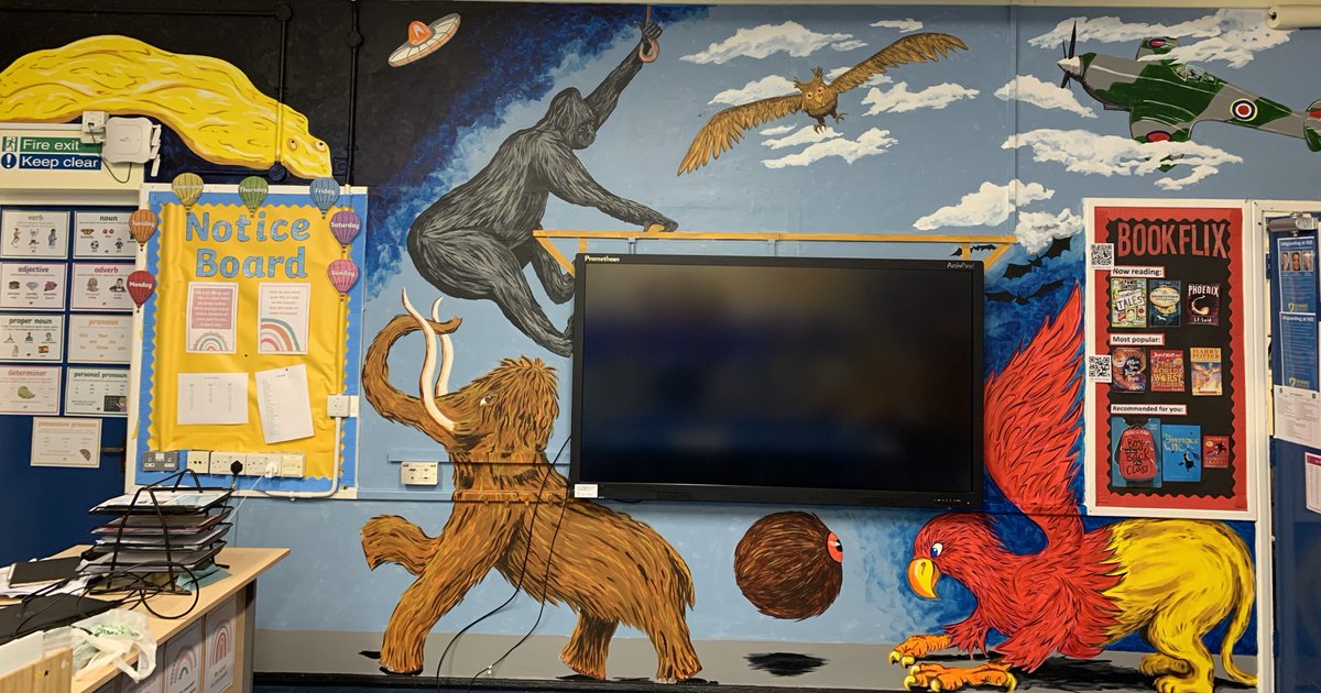 NicolaMW_Artist's tweet photo. Huge murals were, as ever, on the agenda from Narnia and Walliams classrooms at Howard Junior to repairing the Samphire Ward mural after a door was installed in the middle! @inspiretoohjs @AspireSuite @5eLewis @NSFTTweets @nsft_mentalhealth @_hospitalrooms 8/11 https://t.co/brTz6u4cFN