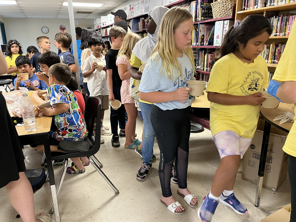 mrs_c_saba's tweet image. Reading billal  cooks daal inspired us to speak about our cultures foods and then we shared some of our favourite ice cream sundaes. What a great parent engagement day!! @LauraBa06241838 #GECDSBSLP2023
@gecdsbpro