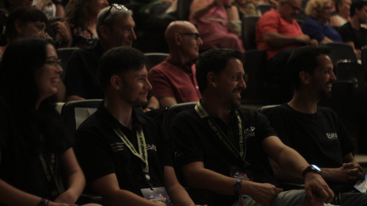 🎓¡ENHORABUENA futuros desarrolladores de videojuegos!🎓

No podemos estar más orgullosos de todo lo que habéis aprendido estos dos años🙏 Vais a llegar muy alto 🚀

No es un adiós, es un hasta luego 🫶