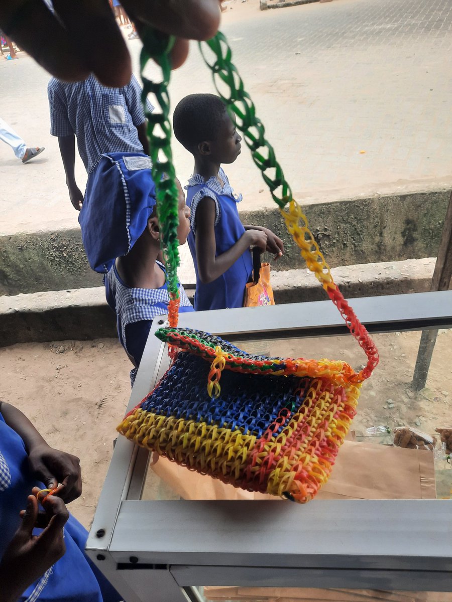 usufaxis's tweet photo. @Naija_PR This was made by Salahudeen Afeez Taiwo, a basic 6 pupil of L.A Nursery and Primary School 1, Ilogbo-Elegba, Ojo, Lagos. https://t.co/XmPDBXsyHY