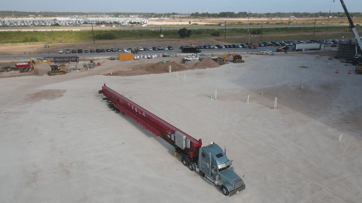 Breaking news! The Cybertruck windshield wiper has been delivered to Giga Texas today!