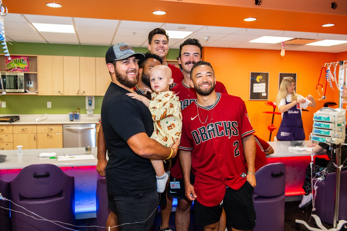 Already making an impact in our community, all 16 of our #Dbacks 2023 draft picks went to <a href="/PhxChildrens/">Phoenix Children's</a> to visit with patients and families🥺

Thanks to these guys for making yesterday so special.