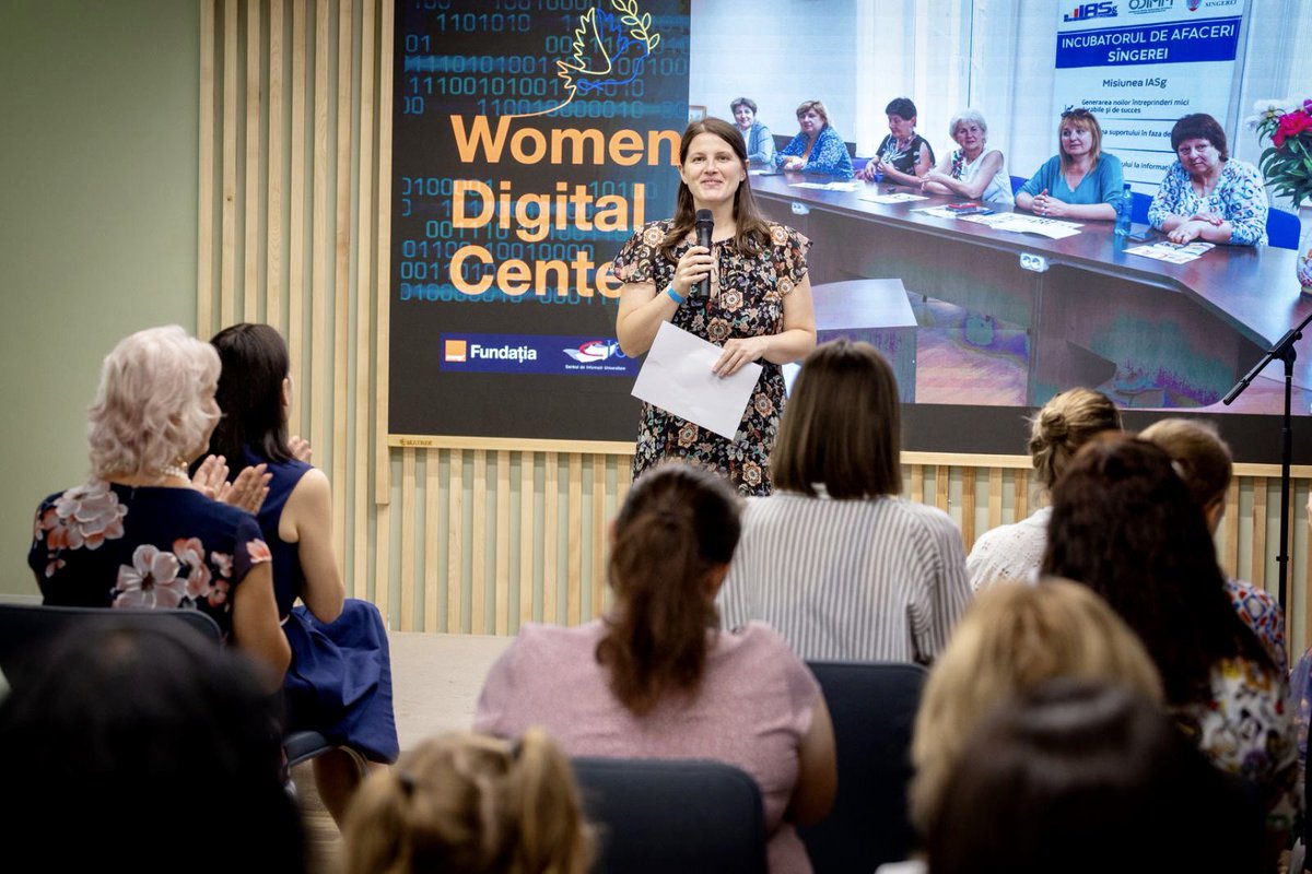 #455 smart, energetic and strong 💪 women from Ukraine 🇺🇦 and Moldova 🇲🇩 are the graduates of the 5th #WomenDigitalCenter program. Emotions beyond words when listening testimonies about their integration in our community and about their positivity 🧡
Thank you @FondationOrange 🙏🏻