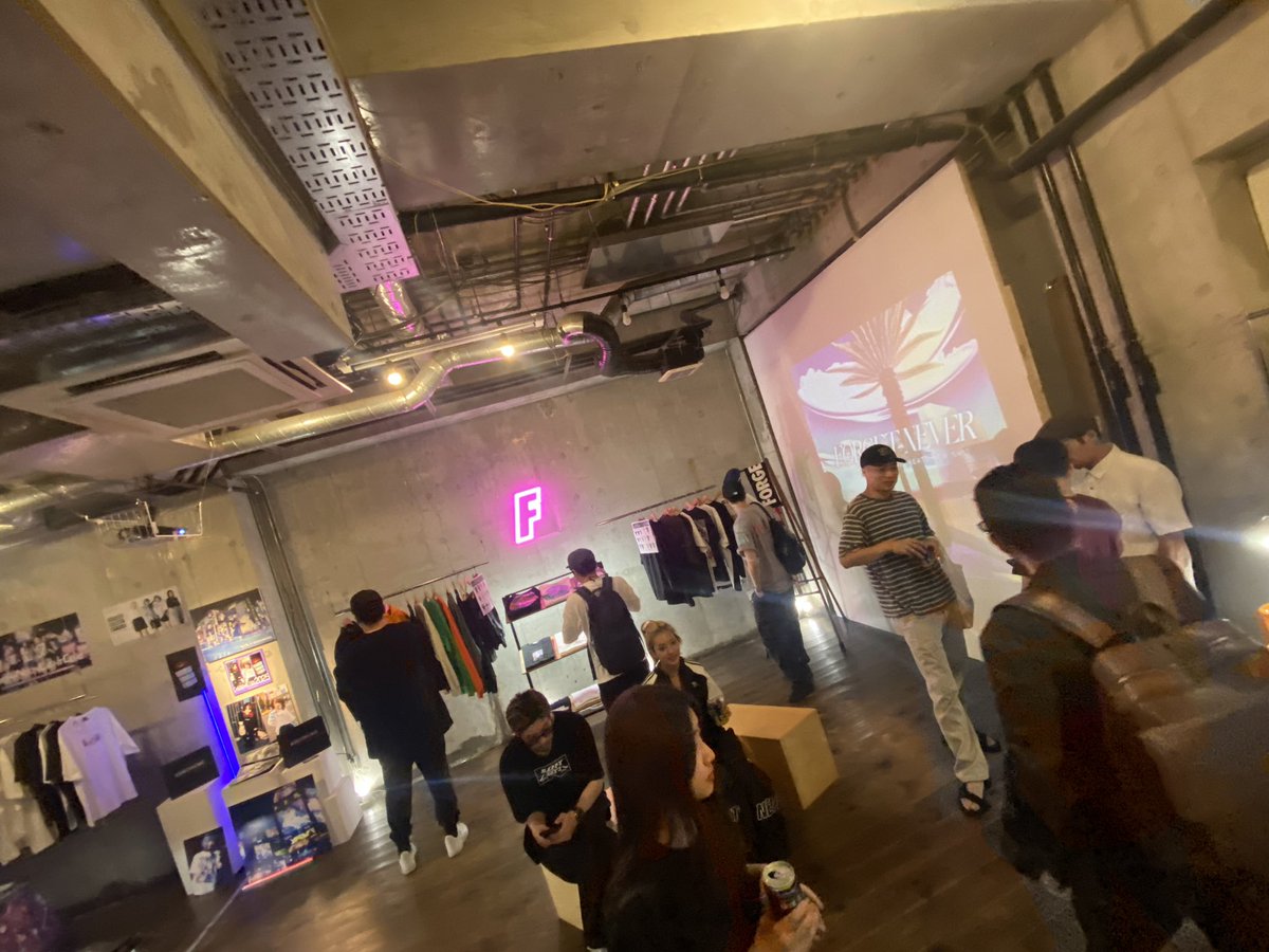 forget_never_'s tweet image. 本日無事POP UP STORE DAY ONE VIP RECEPTION PARTY 終了致しました🔥🔥

7/22.7/23も15-21でやっておりマス🎉🎉

ぜひお越しください🔥🔥