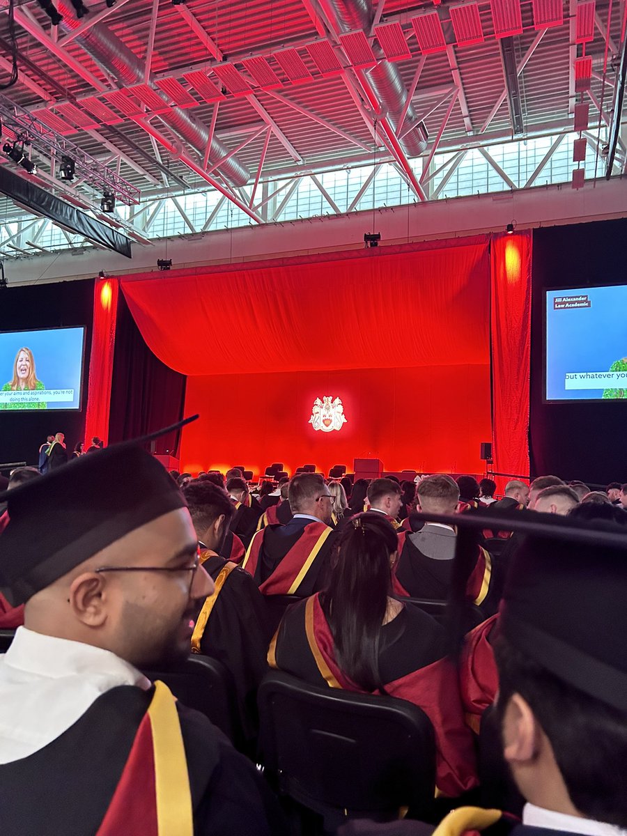 S3_Ella's tweet photo. This week, I graduated with a First Class with Honours Bachelors degree in Mechanical Engineering from @NorthumbriaUni! 

Ella Senior BEng(Hons) MInstCPD 👩🏻‍🎓 https://t.co/5vUjntxdte