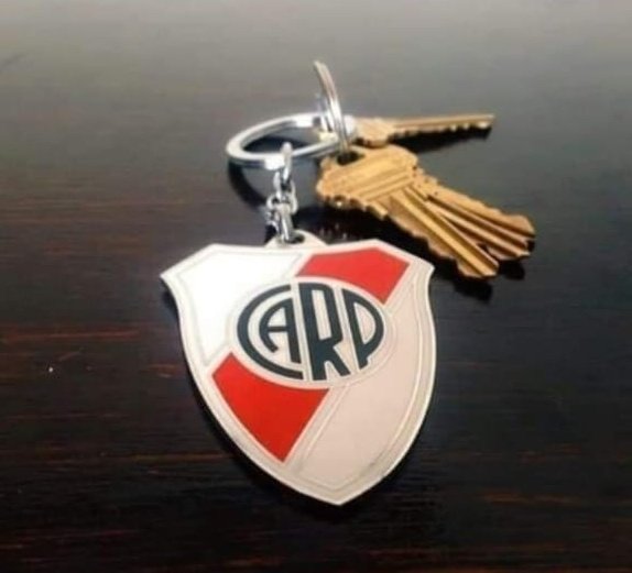 Gente ayúdenme a compartir esto. Encontré unas llaves parece que alguien se quedó afuera