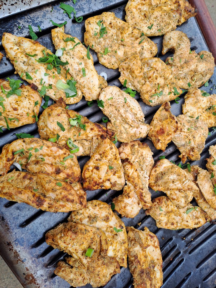 JasJackson7's tweet photo. Last night, we delivered a school staff BBQ, before we start our new contract at @sheldonschool 
An amazing opportunity to get to know some of our customers but also a wonderful opportunity to train our new staff and showcase our food. @SchoolCatering #feedingpupilsbetterfood https://t.co/Xlt55mTcso