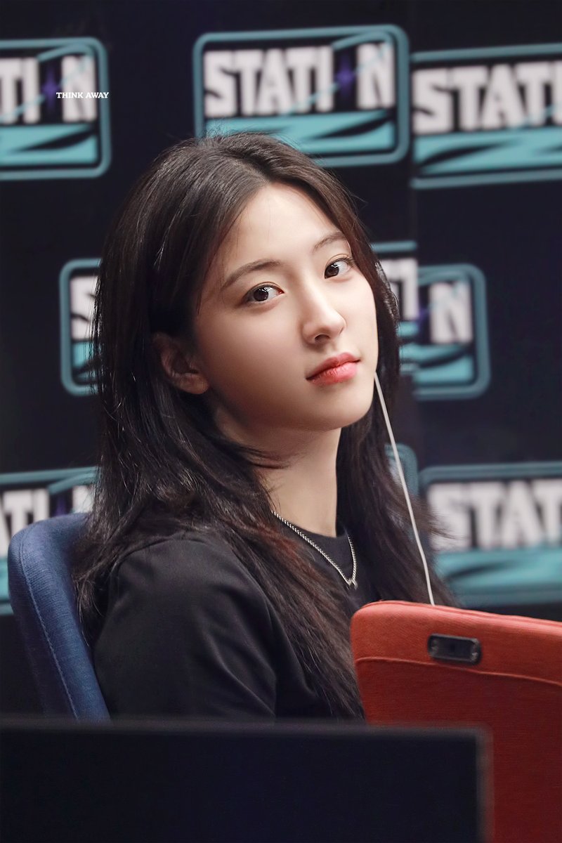 ThinkAway527's tweet photo. 230719

#우주소녀 #WJSN #은서 #EUNSEO #손주연 @WJSN_Cosmic https://t.co/pt6kDoiTQB