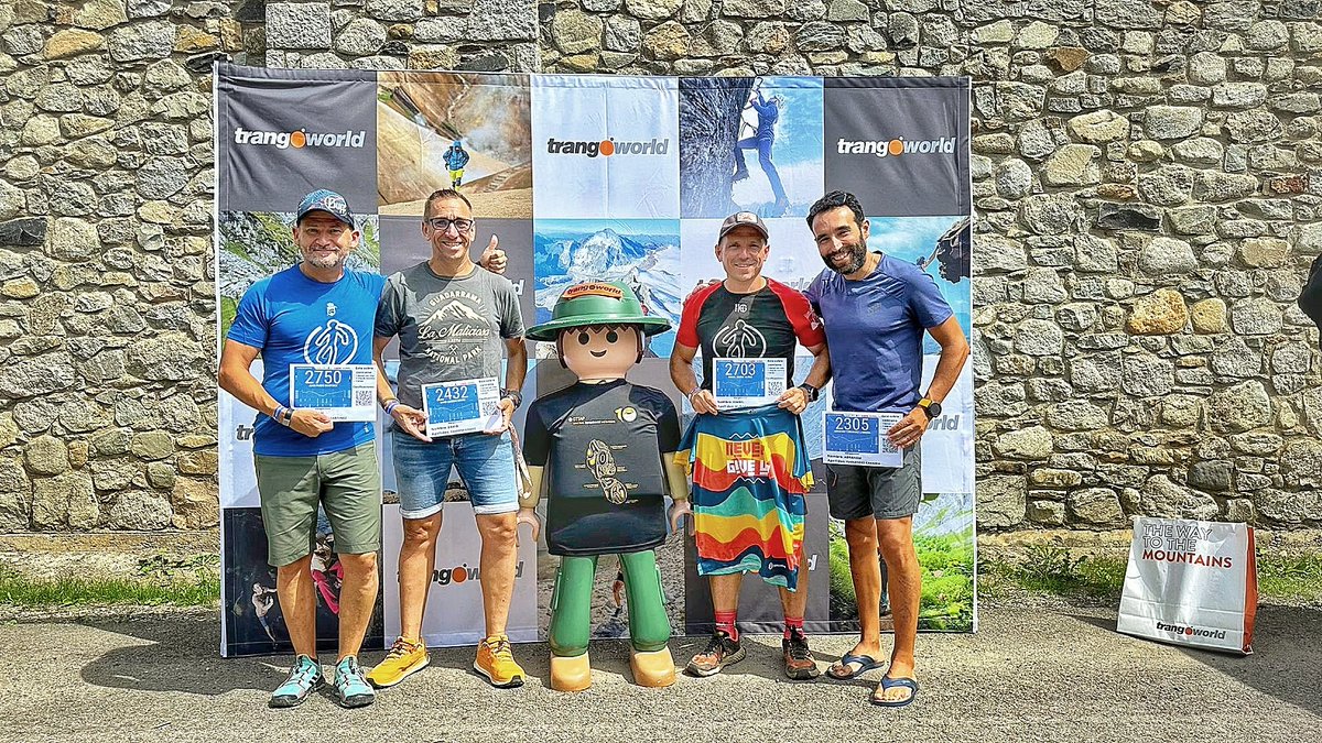 Ya tenemos los dorsales,  mañana a las 8 saldremos a bailar por las Tucas de Benasque en la Maratón del Gran Trail Aneto Posets . Al lío ❤️⛰️🏃 @Davidgussoni #carrerasdemontaña #carreras #montaña #trail #running #trailtunning #mountainlovers Foto @kaikuland 📸