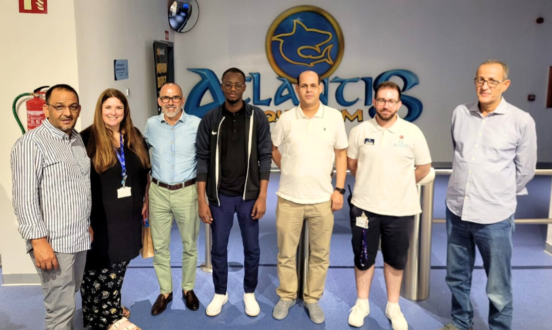 FCBD_Habitat's tweet photo. La delegación de @BacomabFund también visitó a otros socios del programa, como la @FPReunidos, el @zoomadrid y el Aquarium Atlantis Madrid, con quienes posamos en estas fotos.
#focamonjedelmediterráneo #monachusmonachus #aliados #conservación https://t.co/33OJ2fjIyX