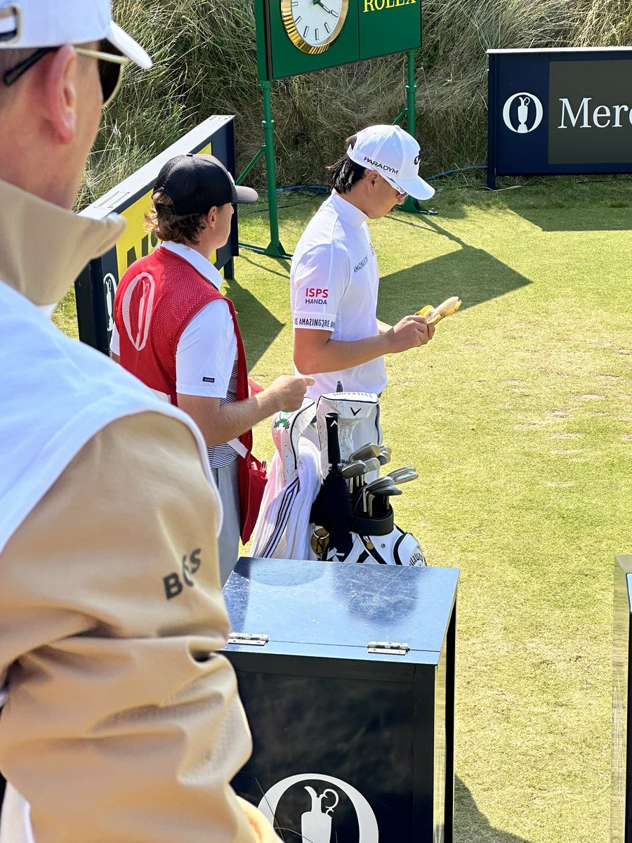 CameronMoore93's tweet photo. Enjoyed watching @Minwoo27Lee cook and feast yesterday @TheOpen 👨🏻‍🍳😮‍💨 https://t.co/r0Fo3KAfsx