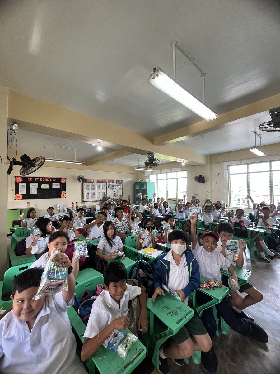 geroteronomy's tweet photo. Lahug Elem Sch moments #Gr4Industry 🏅🎖️🏅🎖️ https://t.co/W4ZrgFltnh