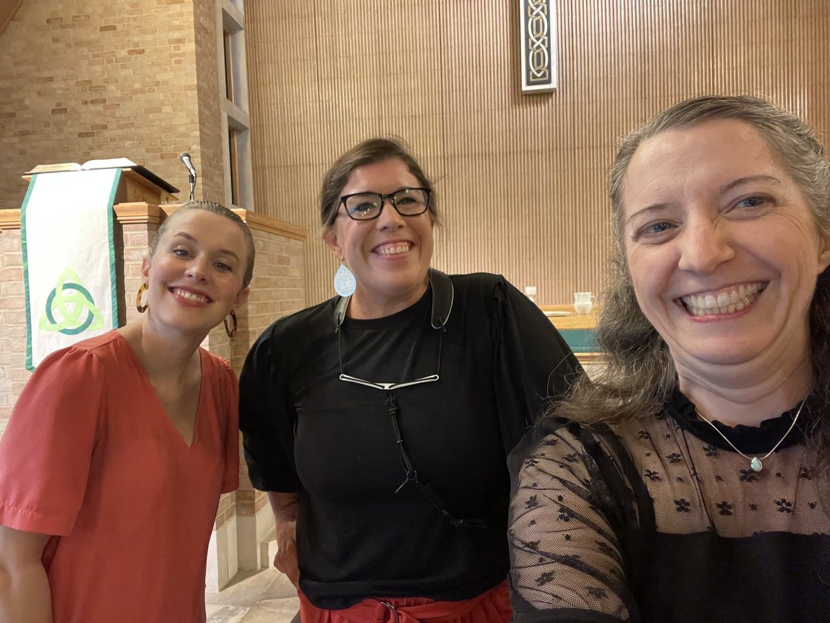 We were blown away by last night's audience in Blacksburg, Virginia! So many friends, colleagues and hopefully new friends. We even had a young musician who was celebrating her 16 birthday choose to spend it listening to the performance. 

Our hearts are full! ❤️❤️❤️
