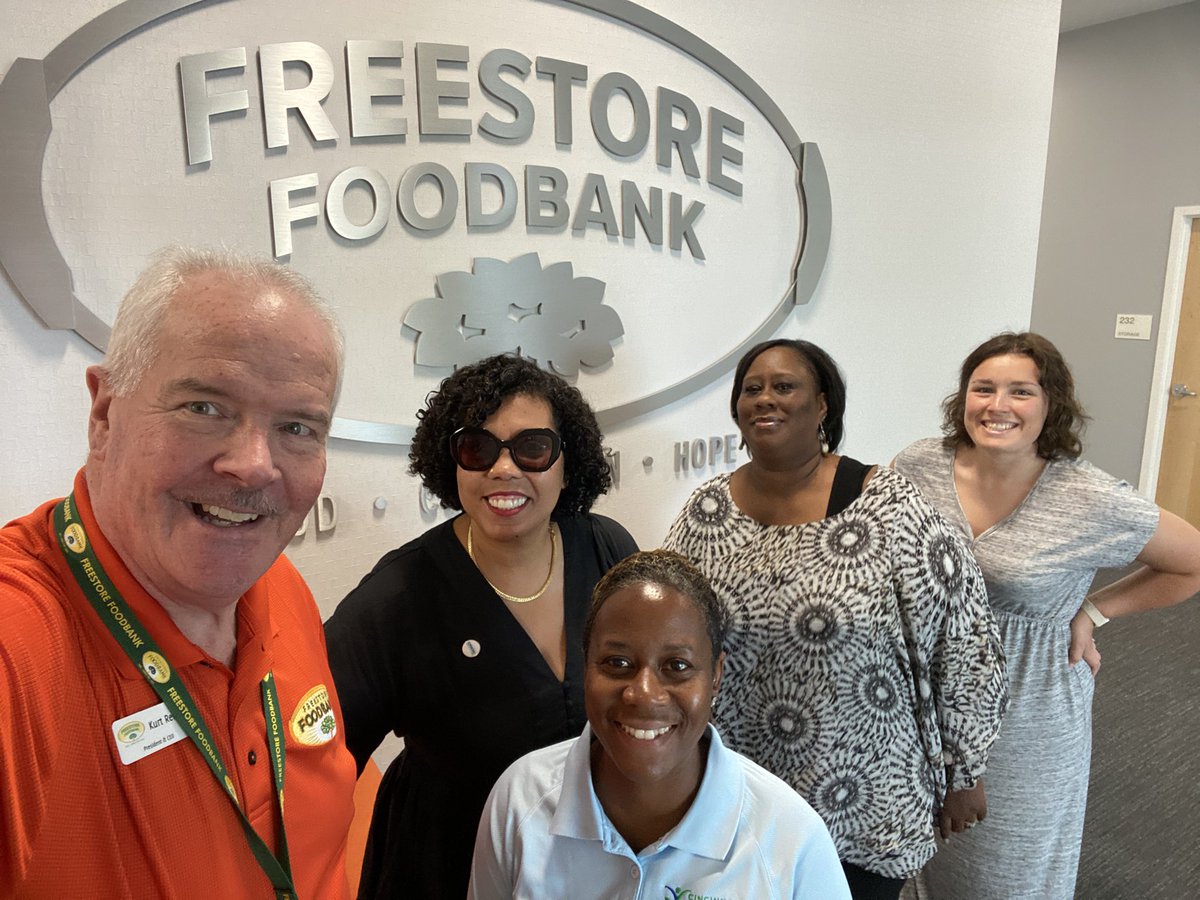 Great to visit with @CincinnatiWorks team this week @FreestoreFB! Thanks for your partnership and for everything you do to help us create a hunger-free, healthy and thriving community! Keep up the great work @CW_Prez! #WorkforceTraining #EconomicMobility