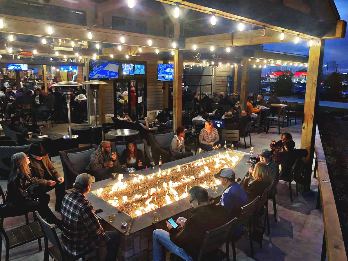 VisitTheColony's tweet photo. Immerse yourself in an ambiance designed for aficionados at @CigarsIntl. Unwind, socialize and discover a world of exceptional flavors in this haven for cigar lovers. ๐๐จ
#cigars #shopTC #TheColony #Texas #TheColonyTX #VisitTheColony #VisitTheColonyTX #DFW https://t.co/yyLQ3aj9pF