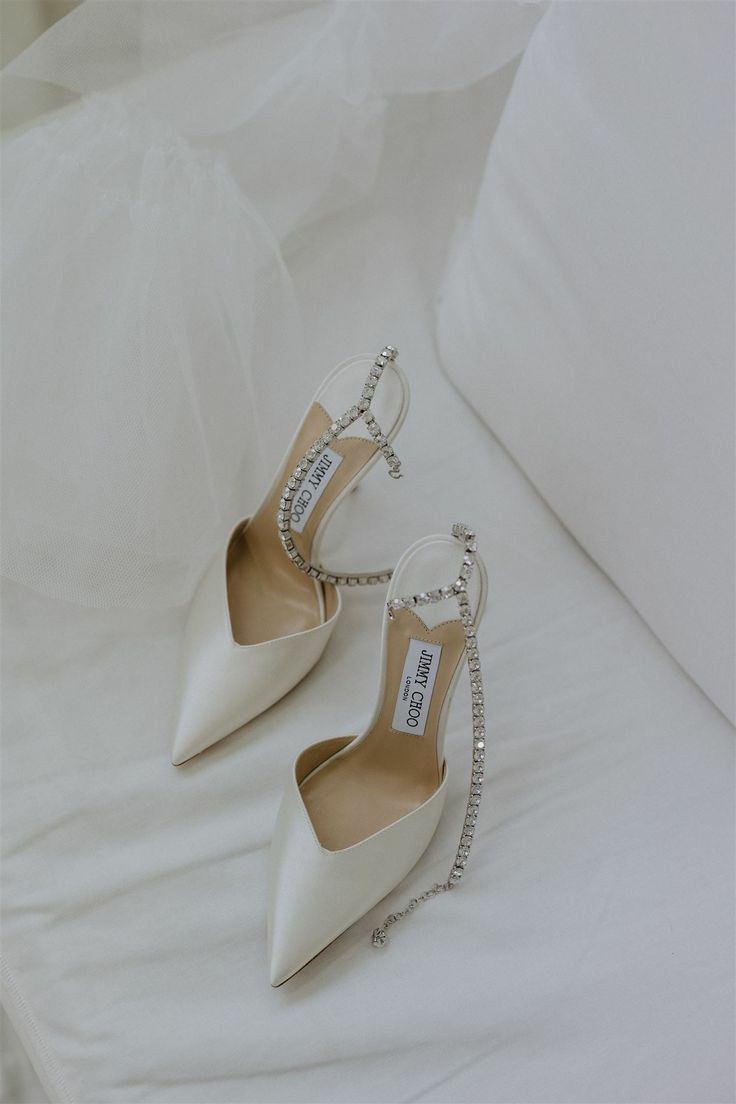 Outfit_Luxy's tweet photo. Jimmy choo heels https://t.co/cYKcwIKiDs