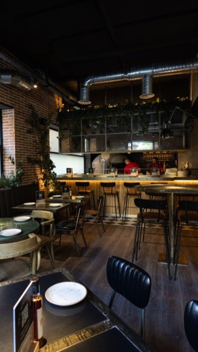 MaterioAD's tweet photo. ¿Conoces el material que han colocado en las barras de #grossonapoletano?
Un diseño de #Flexwood para revestimientos que encaja en cualquier proyecto. #materio #interiorismo #obra #restauración #deco #revestimiento #palillería https://t.co/fr6xiF6gdQ