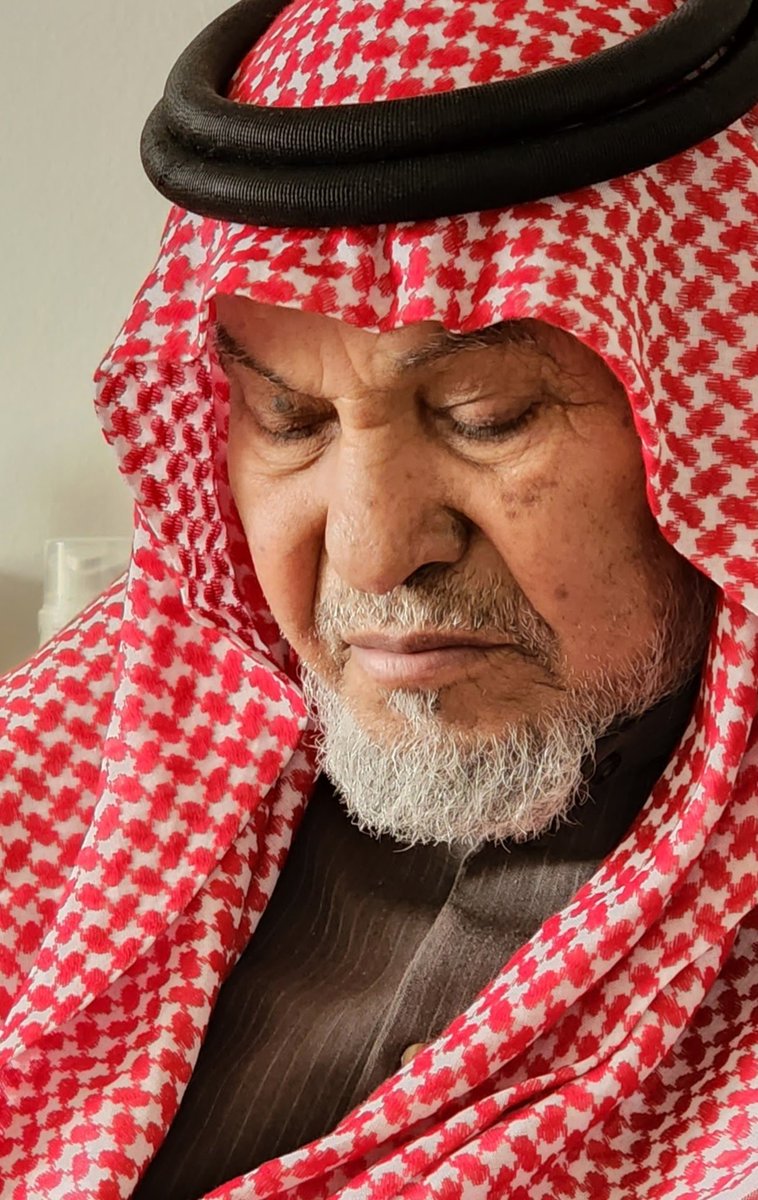 اللهّم أرحم من كان لنا 
سعادة وحياة..
وعوناً وغناة..

الله أرحم من كان لنا حلماً عند غضبنا..
وأغفر لمن كان لنا عقلاً وعزاً وسنداً وموجهاً وناصحاً ومربياً..

اللهًم أغفر لـ لوالدي أرحمه واسكنه واسع جنانك وتغمده في رحمتك.

#أخر_ساعة