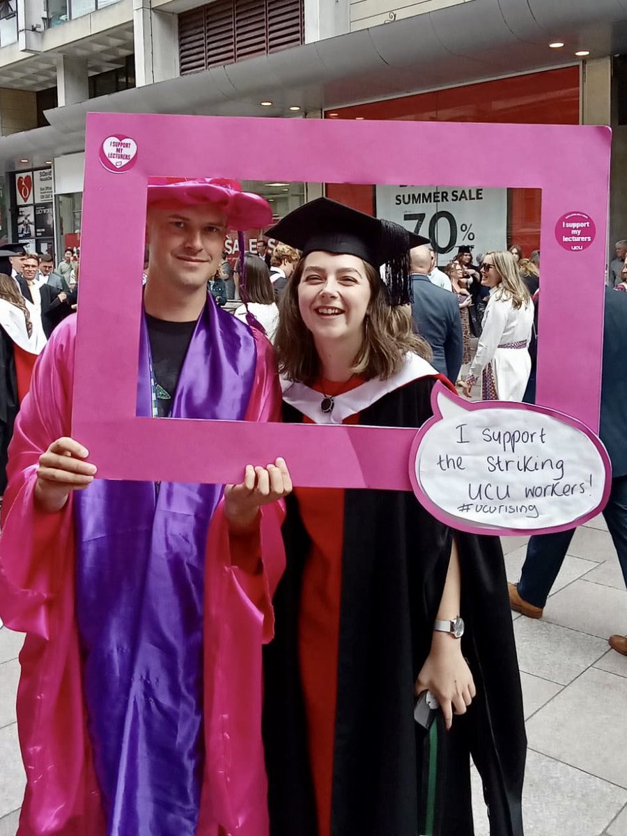 More multigenerational support for workers in the face of disgusting, punitive 50-100% pay deductions for staff taking legal action short of a strike <a href="/cardiffuni/">Cardiff University</a>.
This bullying &amp; injustice is obvious to everyone… apart from our bosses.
#SettleTheDispute
#ucuRISING
🩷🔥✊