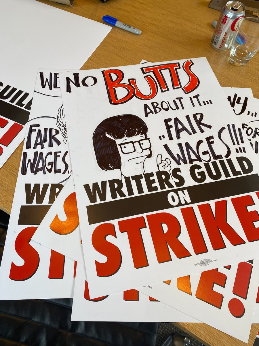 WGAEast's tweet photo. The crew making signs for the upcoming WGAE Animation Picket really showed off 😍 We’re excited to use these next Tuesday, July 25. Join in solidarity with animation writers! ✊

⏰ July 25, 3pm - 6pm 
📍  230 Park Ave South

RSVP: https://t.co/ds1He4bJRl 

#WGAstrike #WGAstrong https://t.co/hFSblZatHq