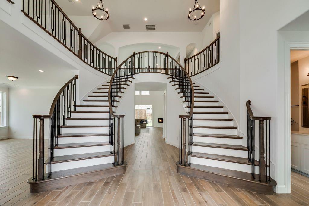 JamesMaxwellRM's tweet photo. Y’all know what time it is!! 
✨OPEN HOUSE WEEKEND✨
Tomorrow, July 22nd 12PM-3PM

1021 Cascading Creek Dr, Rockwall TX 75087

🔹Listed at $1,075,000
🔹5 Bed
🔹4 Bath
🔹4,370 SqFt

Welcome to the pinnacle of luxury living! Join me at this exclusive Open House to experience the sheer opulence of this almost-new Grand home, meticulously crafted with over $140k in high-end finishes that will leave you BREATHLESS!
