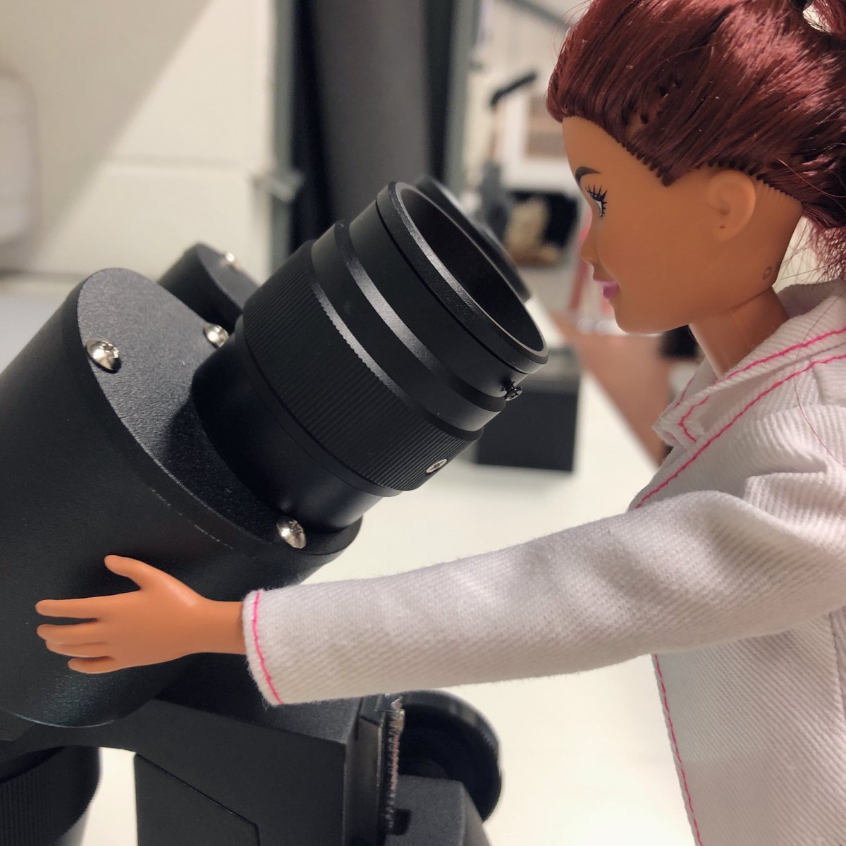 NatSciNMS's tweet image. This week, Science #Barbie came to visit the Natural Sciences team @NtlMuseumsScot 

We discussed the importance of museum collections and shared some of our precious pink specimens with her! 💕

#Barbenheimer #BarbieMovie 🧵[1/9]