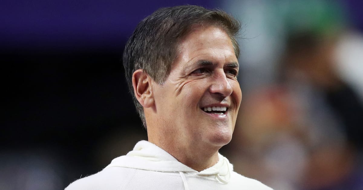 Mark Cuban Thinks the Powerball Winner Should Spend Winnings on One Thing [via @YahooNews] https://t.co/nnKxVjs4Bs https://t.co/2WpIWNJda2