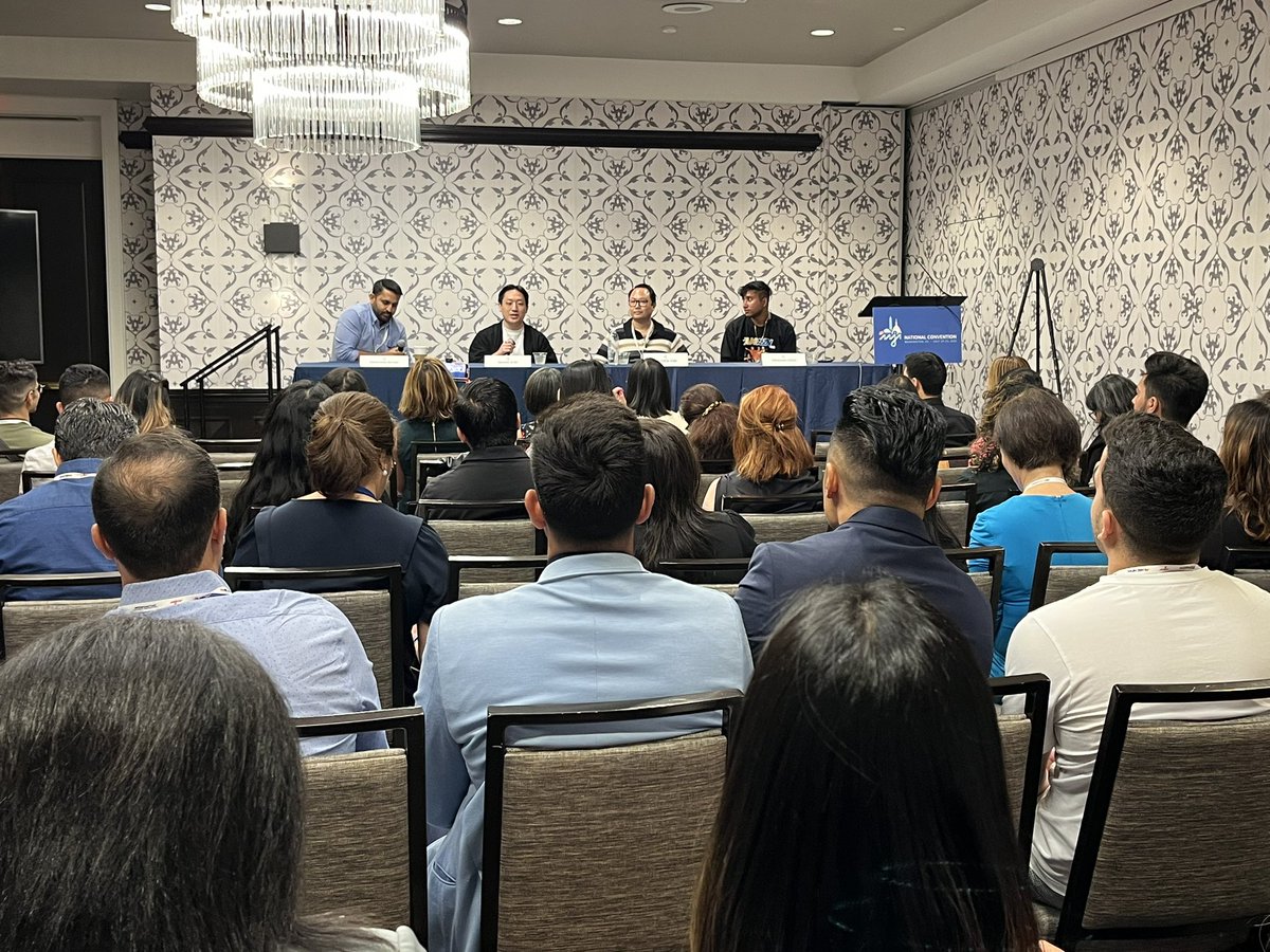 STARTING NOW: Massive crowd for the @wbd panel on social media featuring a stacked group with @varoonbose @MarkJKim_ @HayDayKim @AMAZNHQPranav in room Federal A!! 👏👏 #AAJA23 @aaja