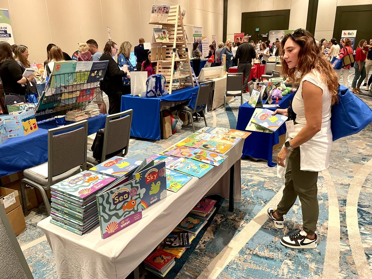 ChildsPlayUSA's tweet photo. Joe had a blast at the One Goal Summer Conference in Tampa! Our new Look, Touch, Learn tummy time books were a HUGE hit! #OneGoalSummerConference #OneGoal2023 #TummyTime #EarlyLiteracy https://t.co/FUg03xK52C