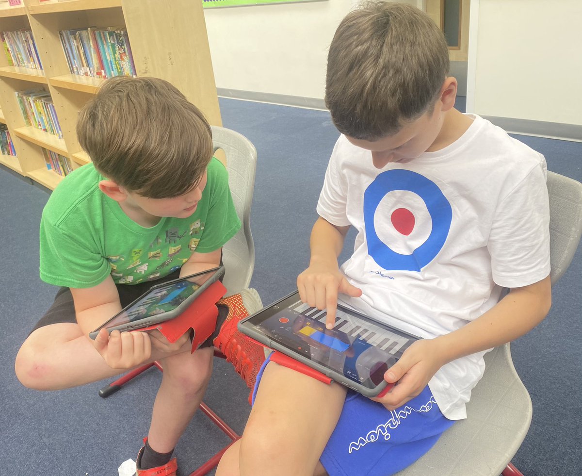 East Ayrshire Remembering Together tweet media