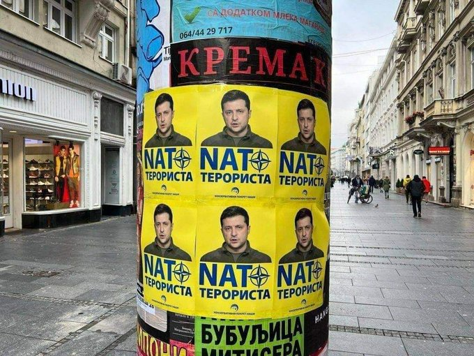duteodor1's tweet photo. U ovom trenutku, nisam u stanju da idem po Beogradu i cepam smeće od plakata.  

Stidi se Beograde, stidi se Srbijo! https://t.co/F8KwVGahhC
