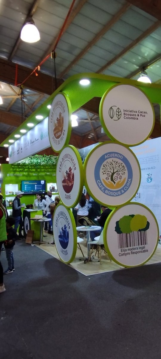 ACOGANAR's tweet photo. #ACOGANAR hace parte y es activo con los Acuerdos de Cero Deforestación de la cadena Carnica del país.
Es un compromiso de todos acabar con la deforestación en Colombia y promover la restauración ecosistemica.
#YoSoyAcoganar
#GanaderiaRegenerativa
#CeroDeforestacion https://t.co/3NT6ILK3AL