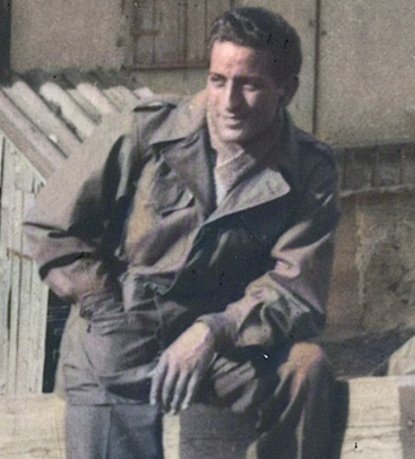 StandWithUs's tweet image. As the world mourns Tony Bennett, the incredible vocalist, let's also remember his role in liberating Dachau and saving thousands of lives, including Elie Wiesel's. May his family and fans find comfort. Rest in peace, Tony. 🕊️