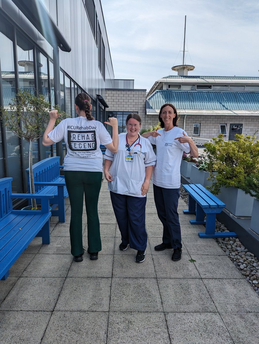 Jackiejw8's tweet photo. Some of our amazing rehab team on ICU...not forgetting all the other colleagues that help us on a day to day basis here on Aintree ICU. #Rehablegend #ICURehabDay23 #luhfthospitals https://t.co/QxhCNHcLse