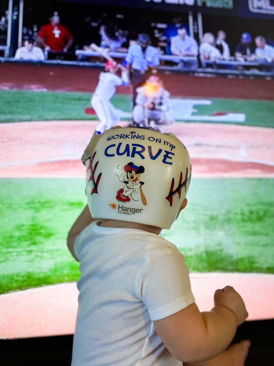 🌟 MVP Baker tackled #plagiocephaly head-on with a custom-fit cranial helmet from #HangerClinic's Haley Branch in Tulsa, OK, and knocked it out of the park with her expert care! ⚾️🏆 #HangerCranialCare #HangerPediatrics