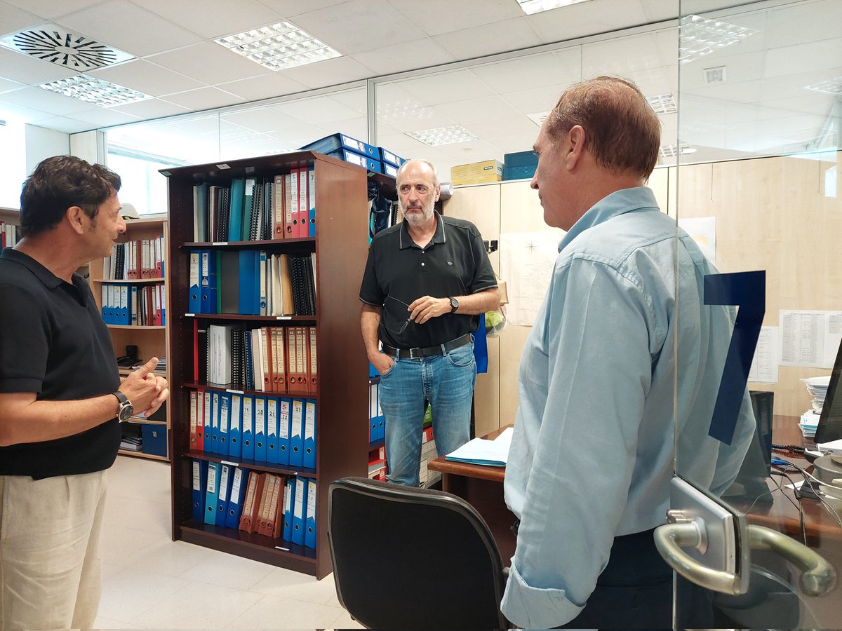El conseller de la Mar i del Cicle de l'Aigua, Juan Manuel Lafuente, ha visitat avui les instal.lacions de <a href="/PortsIB/">PortsIB</a>, on ha fet un recorregut per conèixer el personal i les qüestions més destacades del departament.