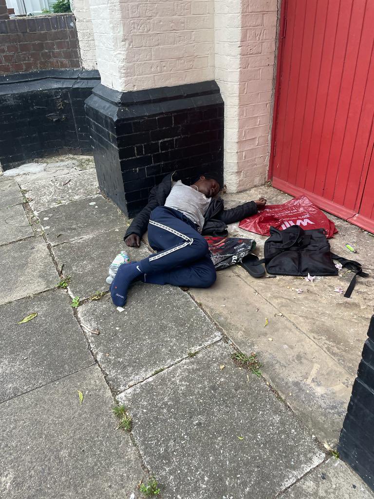 Eeernie1's tweet image. @clairekholland @lambeth_council @survivinglambet @LambethMPS @metpoliceuk @RezinaChowdhury @LambethLabour thank god you helped sw4 Ferndale ward a better place to live. What a good job , thank god you closed our roads !