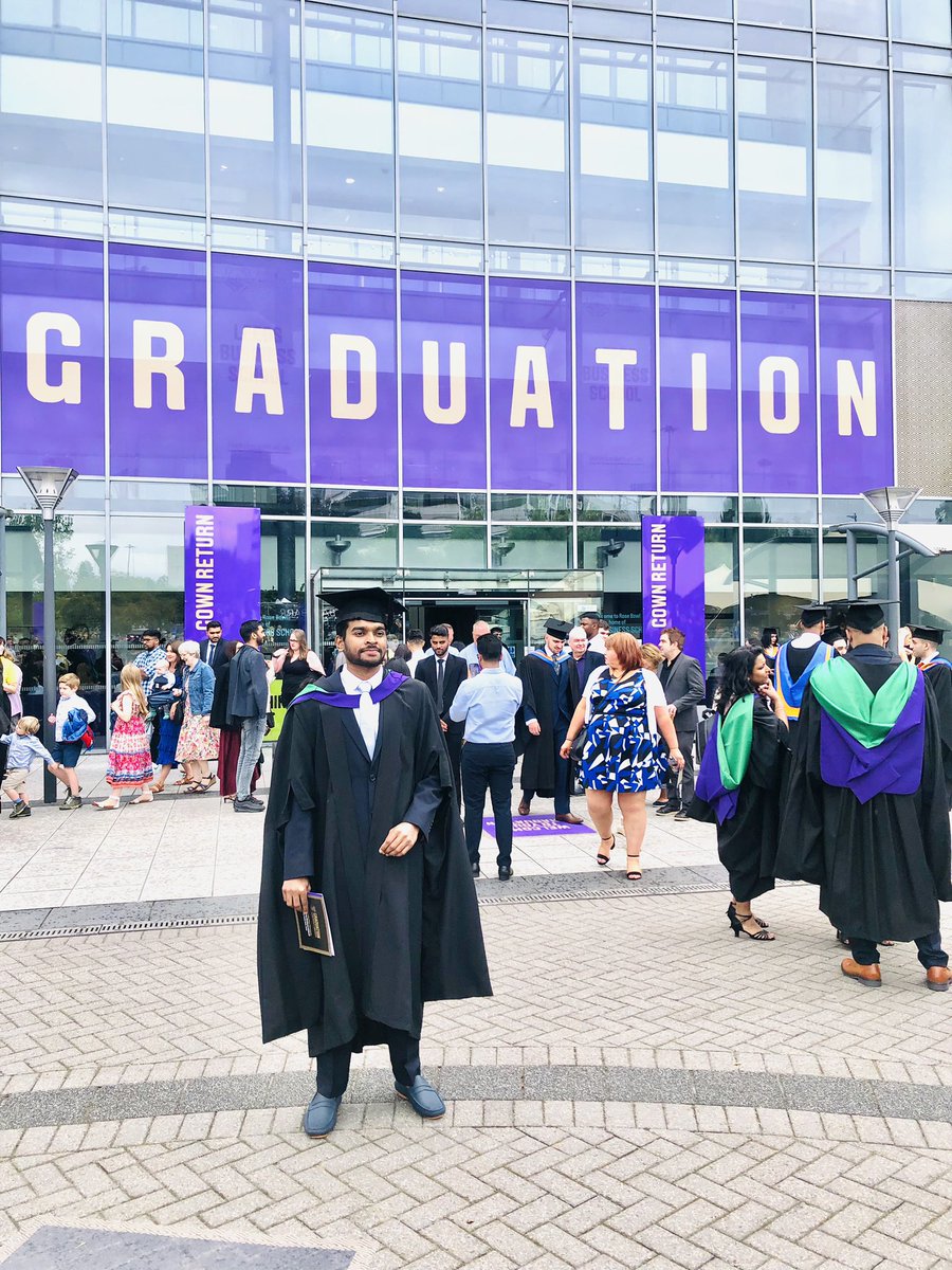 lagisha's tweet photo. Guess who graduated today 🙈Congratulations Abhiii 🫂🤍
#LeedsBeckettGrads #leedsbeckettuniversity https://t.co/O0n6qT6bX6