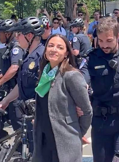 TPostMillennial's tweet photo. I bet you can't describe AOC using ONE word https://t.co/jqHNwUQYlv