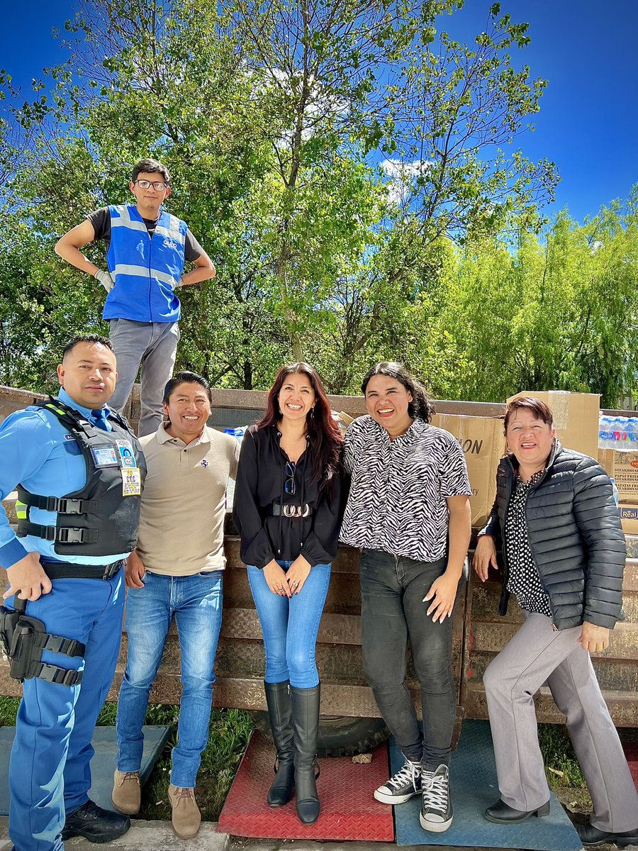 DianeRodriguezZ's tweet photo. Última entrega de donaciones enviada a la SIS desde la UIS de AZEA. https://t.co/ngoPaEnyxD