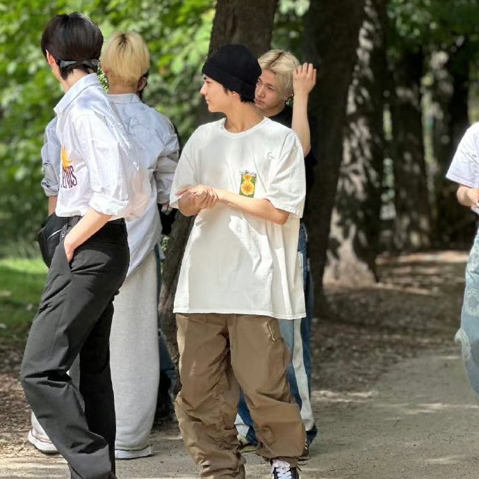 PIC0209's tweet photo. JUNGWON ?!?! https://t.co/LH5JXAKRHn