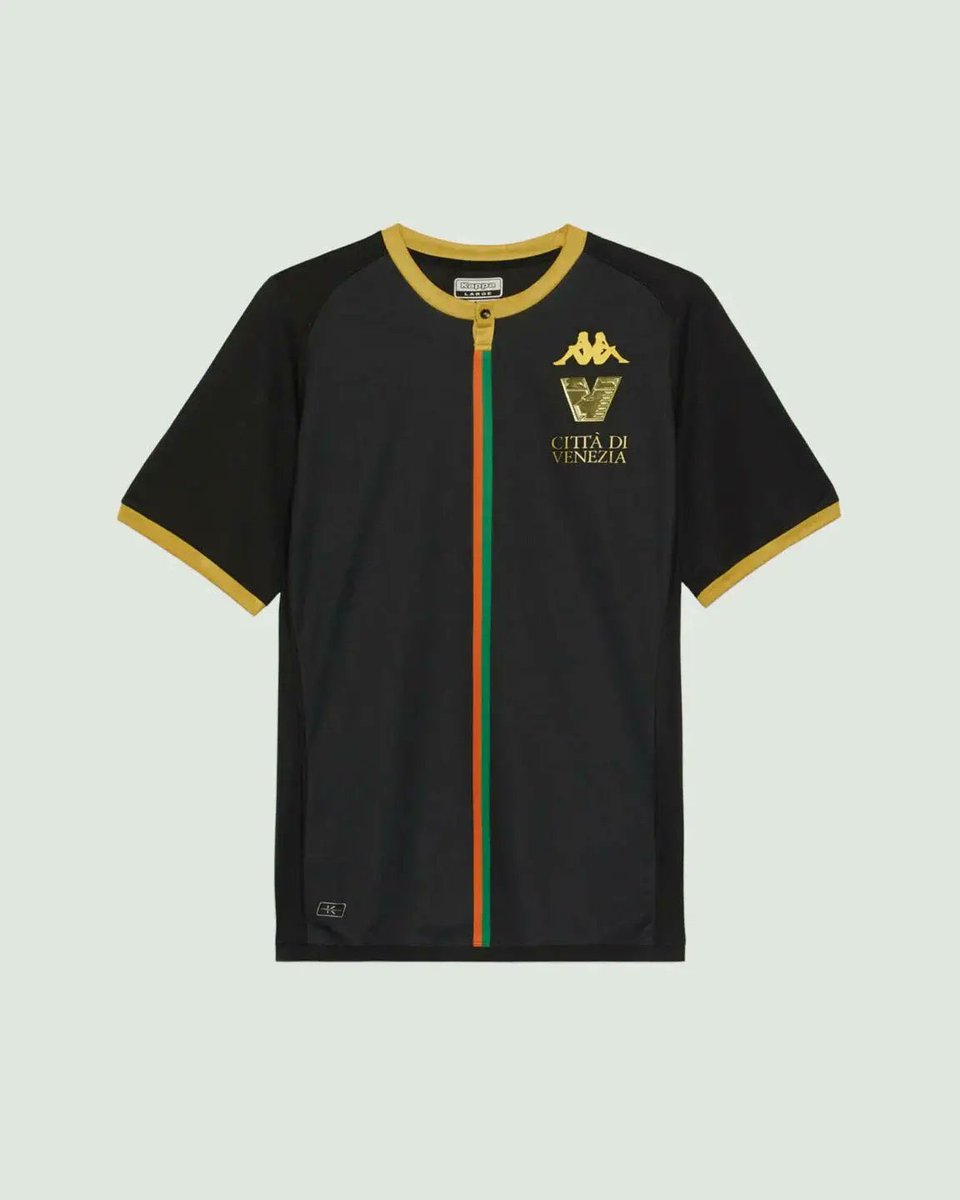 mantosstore_'s tweet photo. Olha essa camisa do Venezia 🤩 https://t.co/KMZsYFYPrn