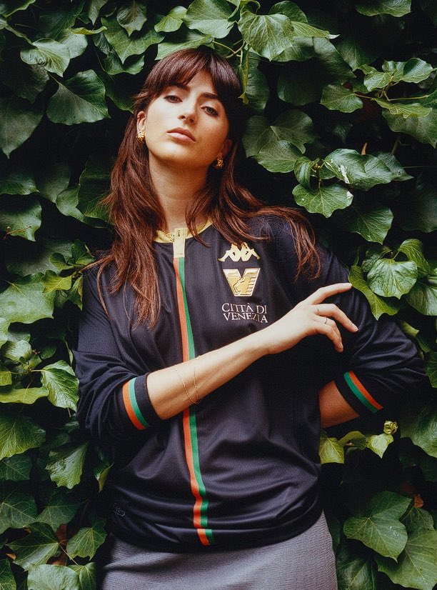 mantosstore_'s tweet photo. Olha essa camisa do Venezia 🤩 https://t.co/KMZsYFYPrn