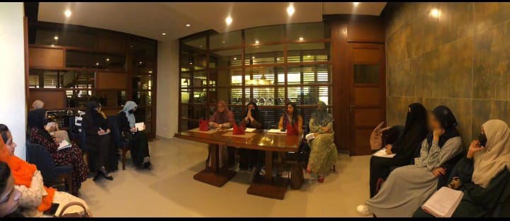 GCLT_Official's tweet photo. 🎉 Excited to announce our very first event! 🎊 It was a day filled with inspiration, knowledge, and networking opportunities. It was a panel discussion on empowering women in Ramadan exploring the intersection of culture, religion and Women's Spirituality. #FirstEvent #GCLT https://t.co/hHRruTJrN7