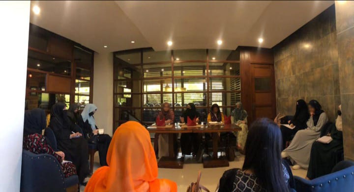 GCLT_Official's tweet photo. 🎉 Excited to announce our very first event! 🎊 It was a day filled with inspiration, knowledge, and networking opportunities. It was a panel discussion on empowering women in Ramadan exploring the intersection of culture, religion and Women's Spirituality. #FirstEvent #GCLT https://t.co/hHRruTJrN7