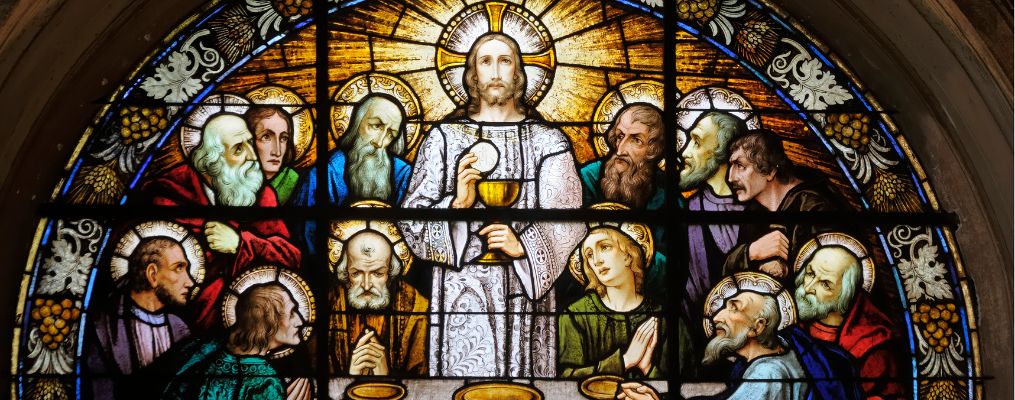 clicktopray_en's tweet photo. 📌Jesus lived his life as a eucharistic offering. His Last Supper summed up his whole life offered and given up for love. ⤵️
https://t.co/LwguMXGdwd
#Eucharist  #BeTransformed #BeOpenToOthers https://t.co/GEGgxD3jKM